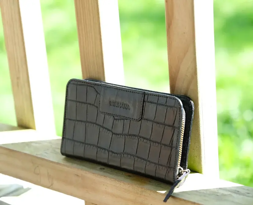 Croc wallet4