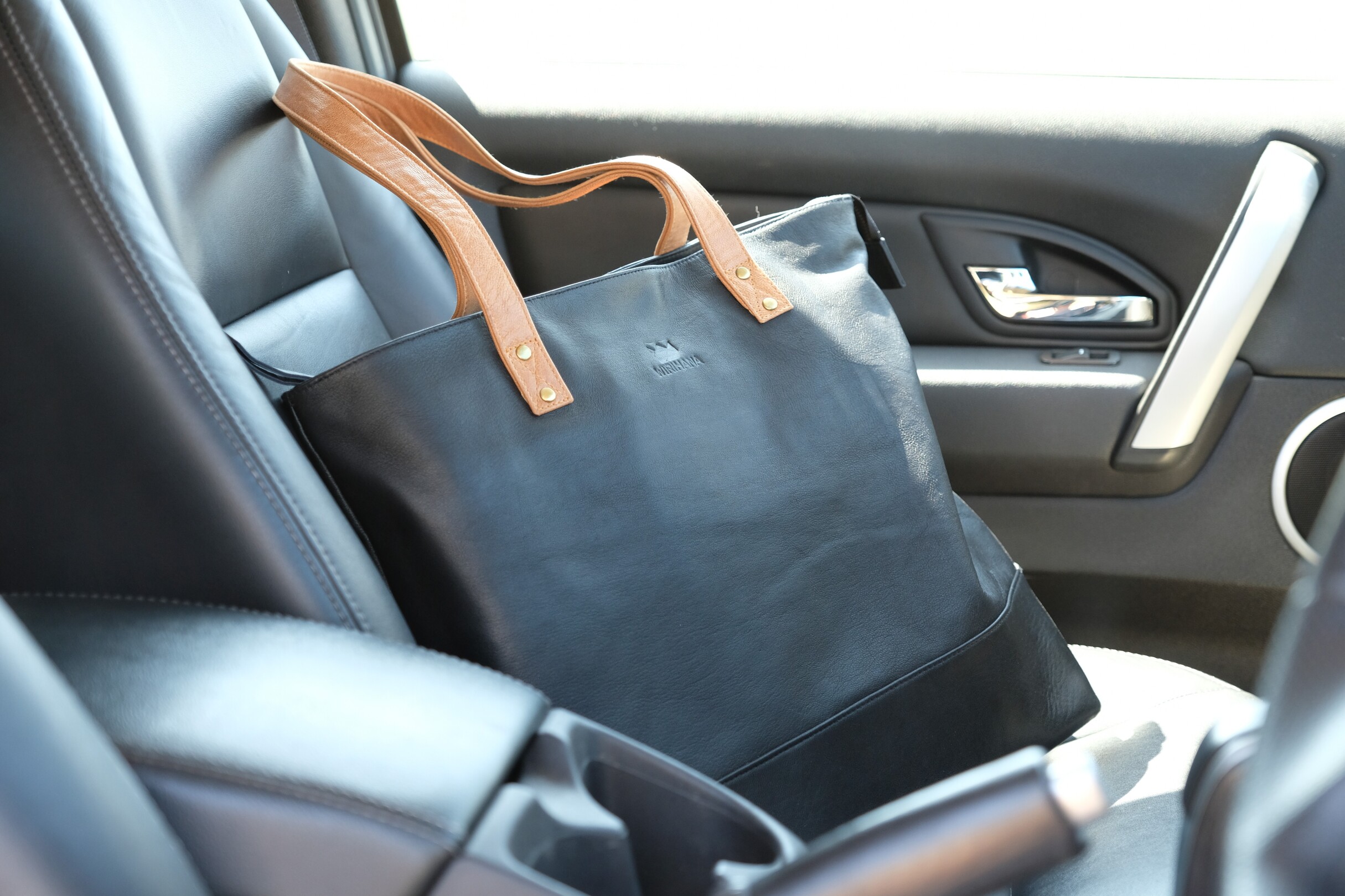 kauri tote tan and black
