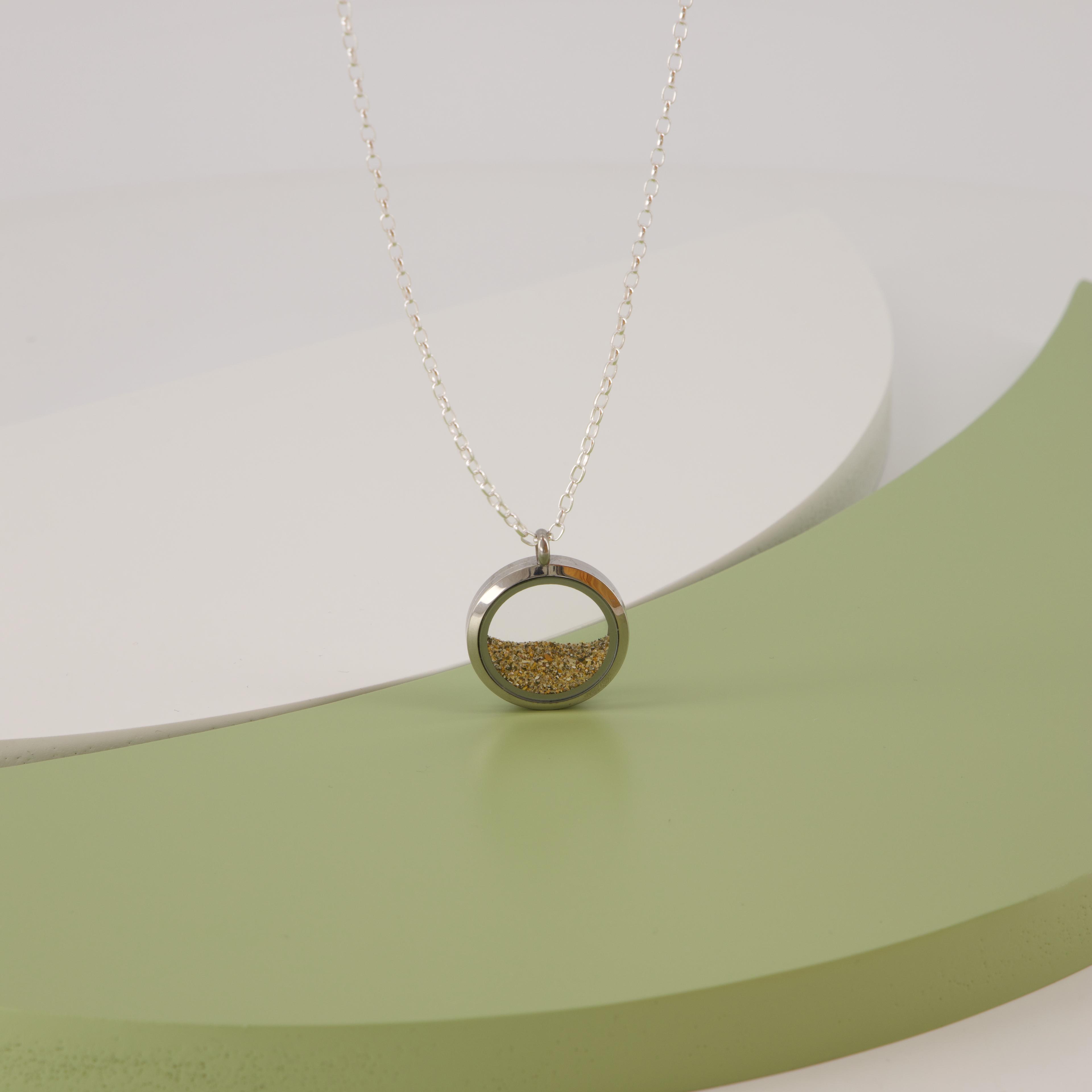 P231101092431 back JPG 29