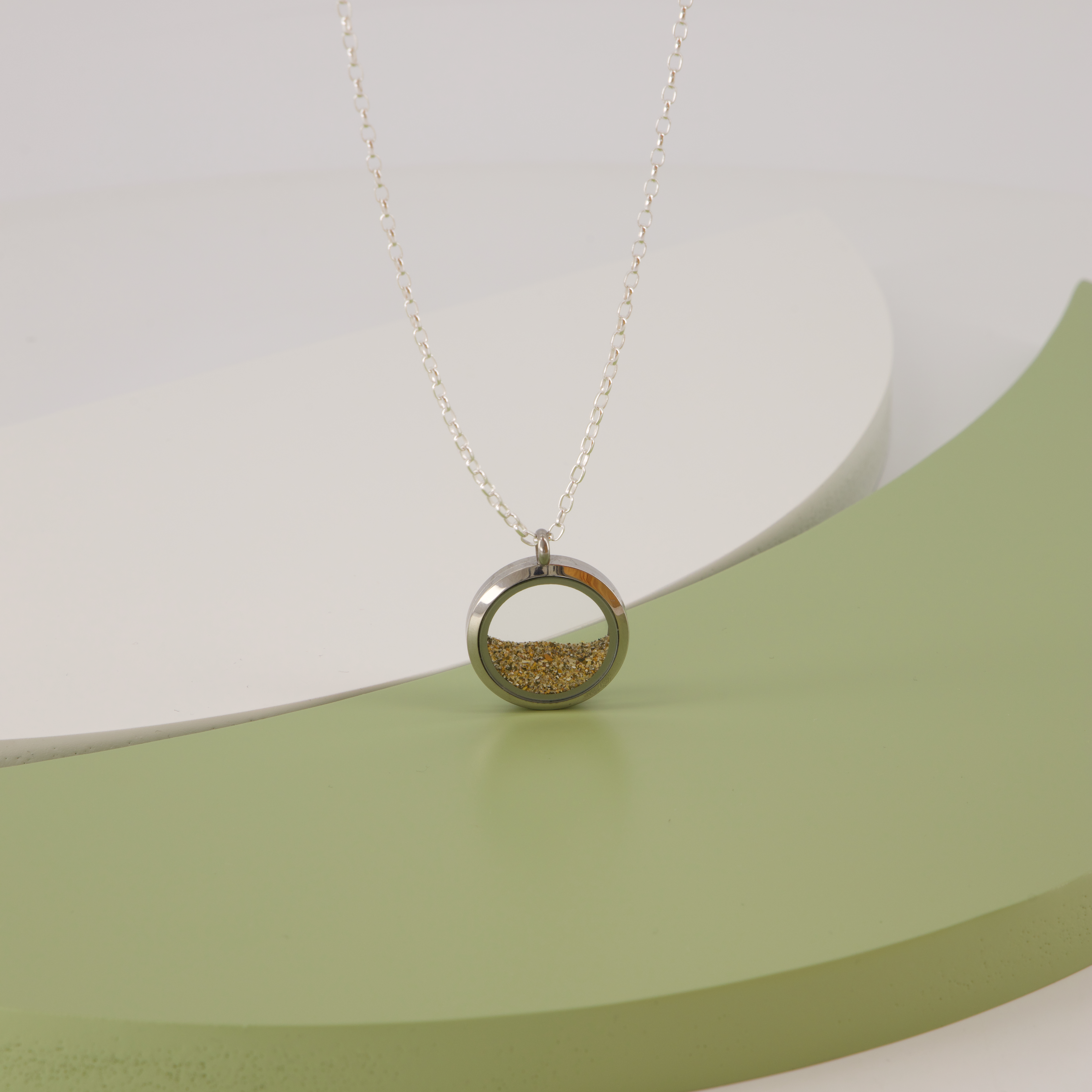 P231101092431 back JPG 29